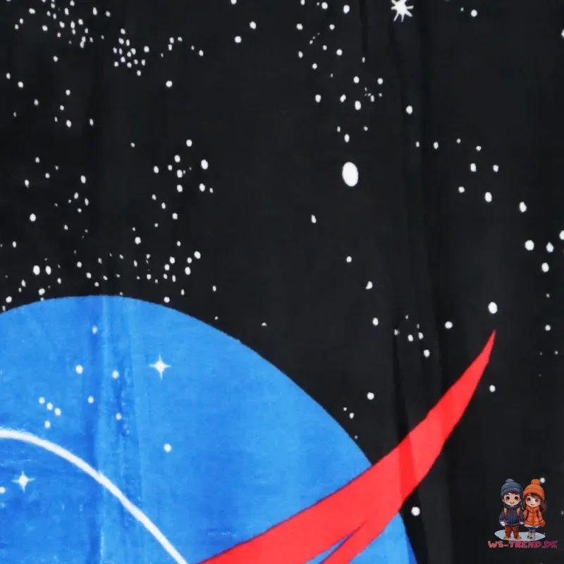 NASA Space Center Fleecedecke Leichte Kuscheldecke 120x150 Cm 4 NASA Space Center Fleecedecke Leichte Kuscheldecke 120x150 Cm – Bild 2